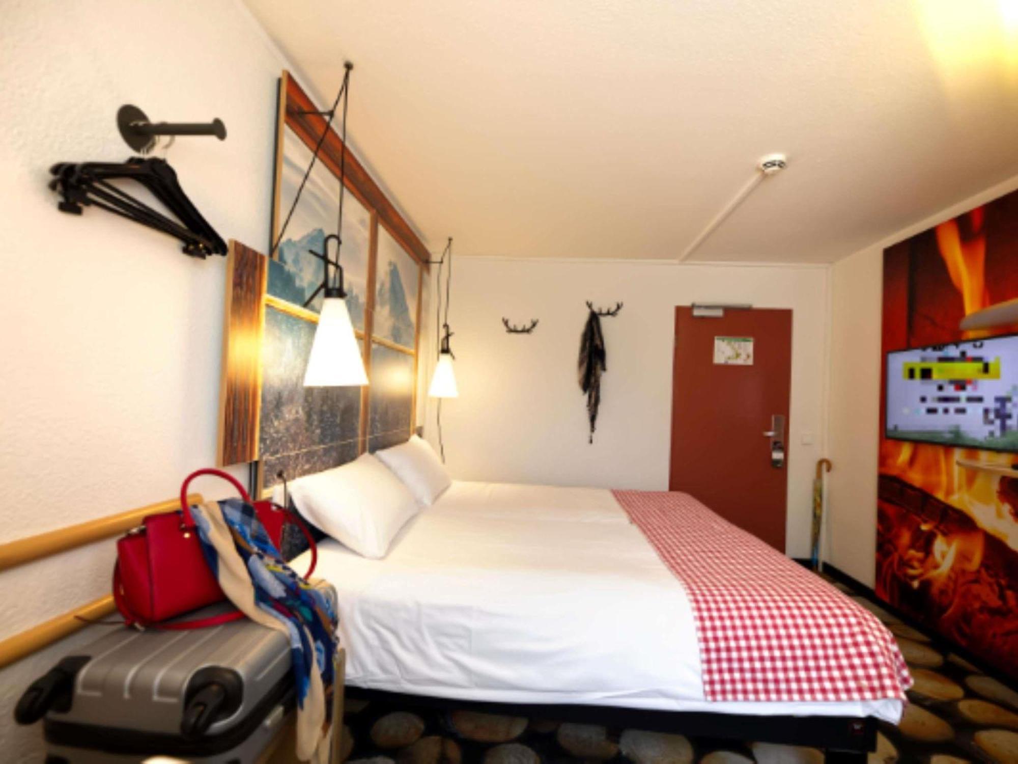 Ibis Koeln Centrum Bagian luar foto