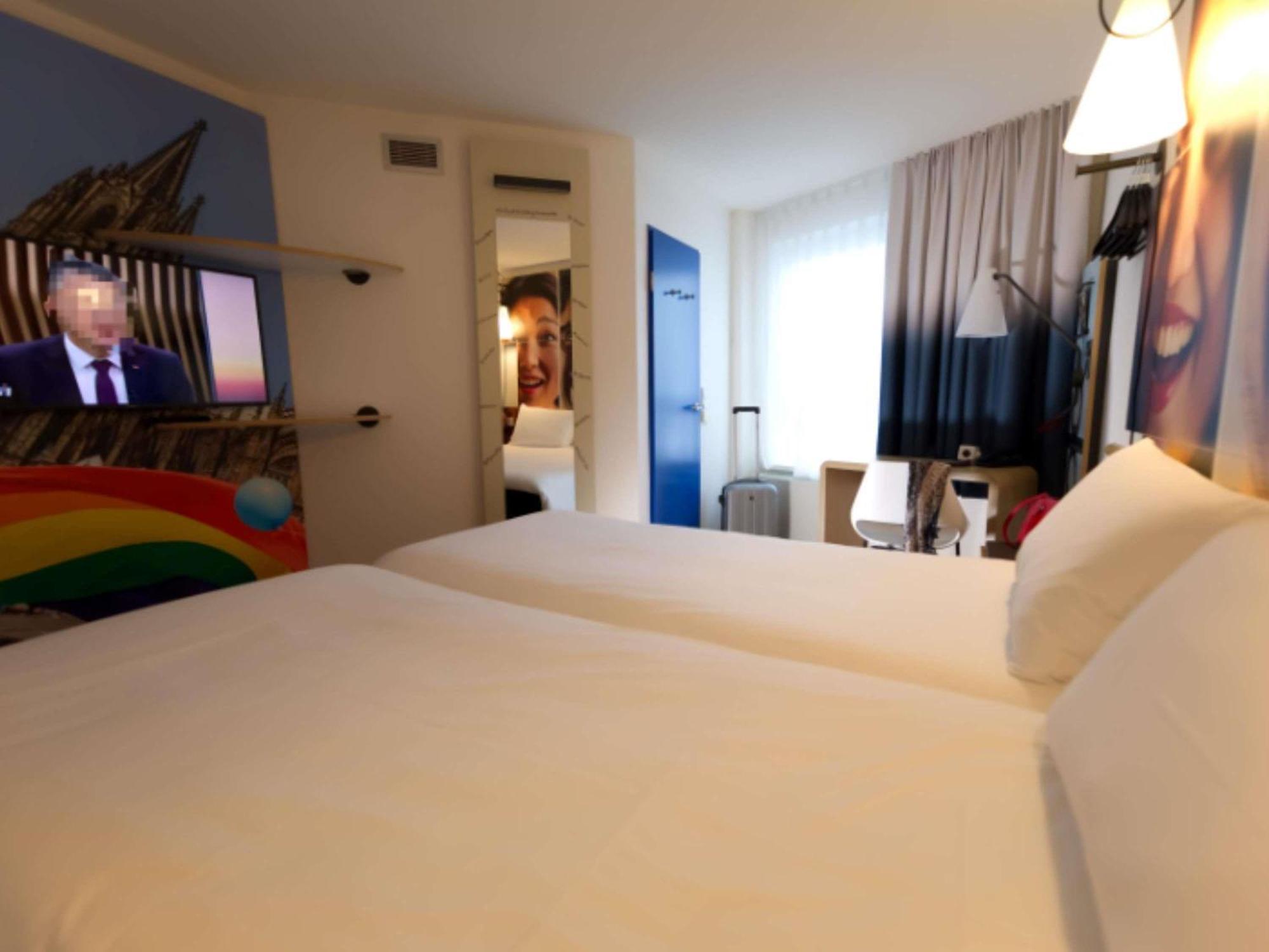 Ibis Koeln Centrum Bagian luar foto
