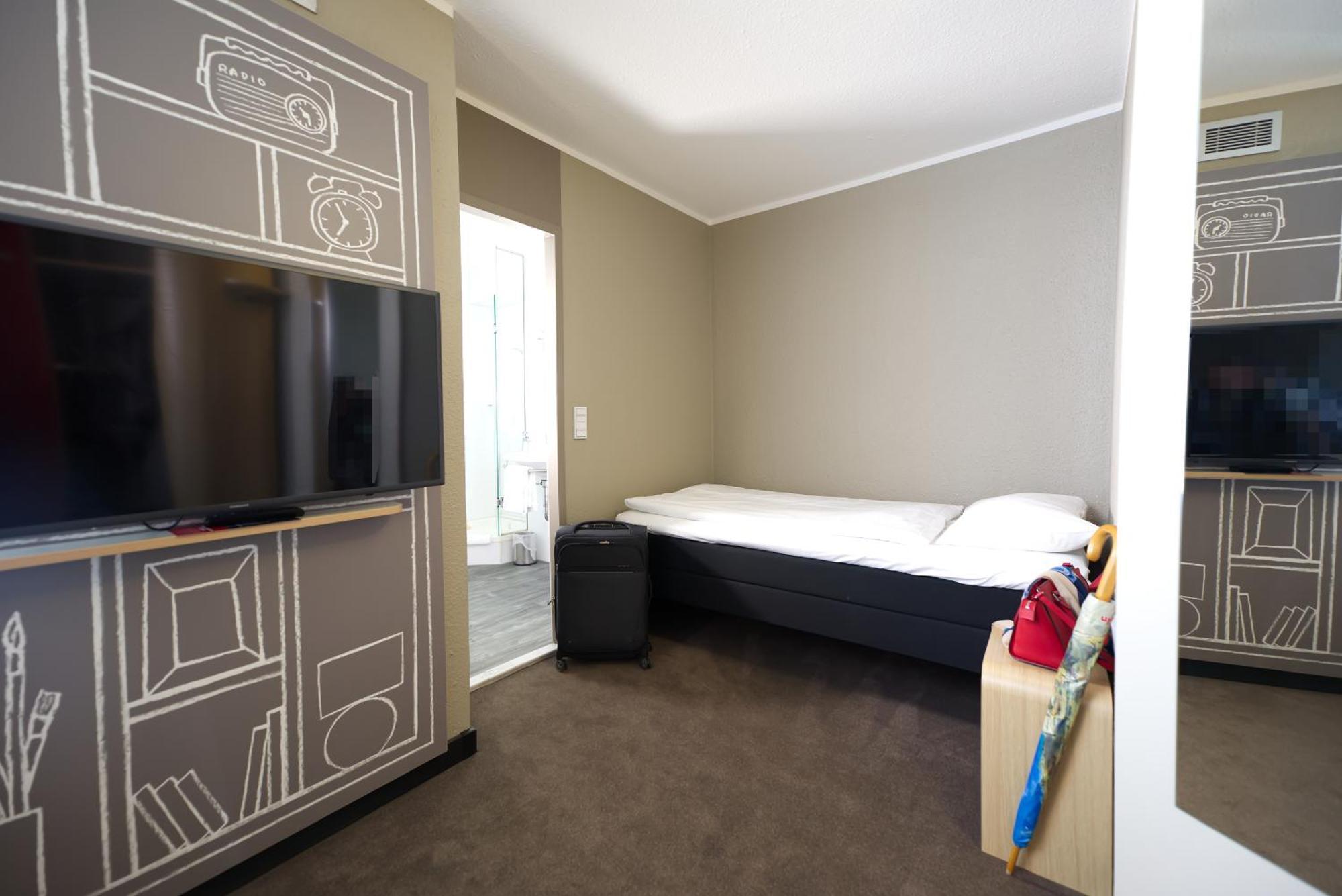 Ibis Koeln Centrum Bagian luar foto